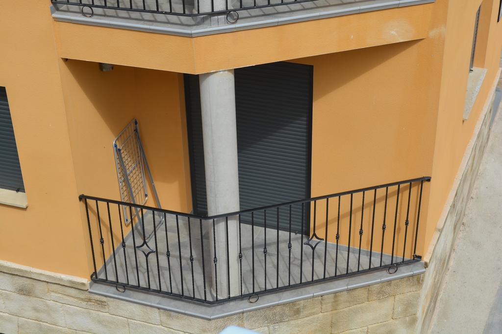 Apartamentos De Turismo Rural Las Eras Castelserás 外观 照片