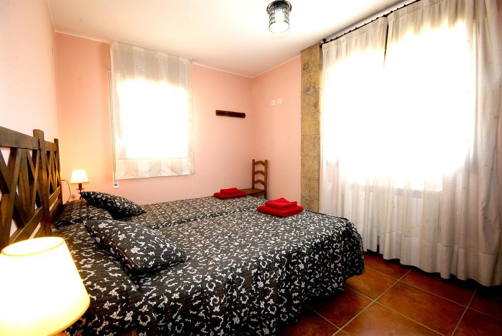 Apartamentos De Turismo Rural Las Eras Castelserás 外观 照片